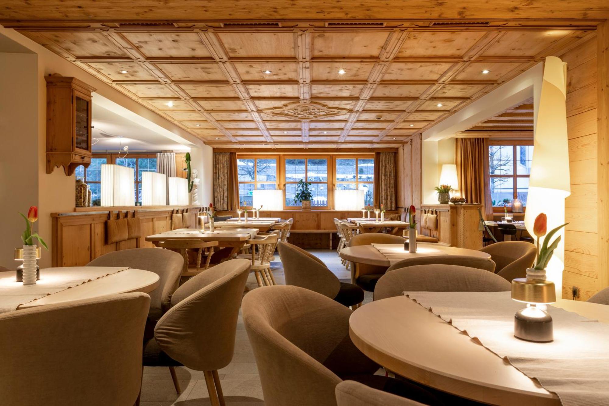 Hotel Edelweiss แกร์ลอส ภายนอก รูปภาพ