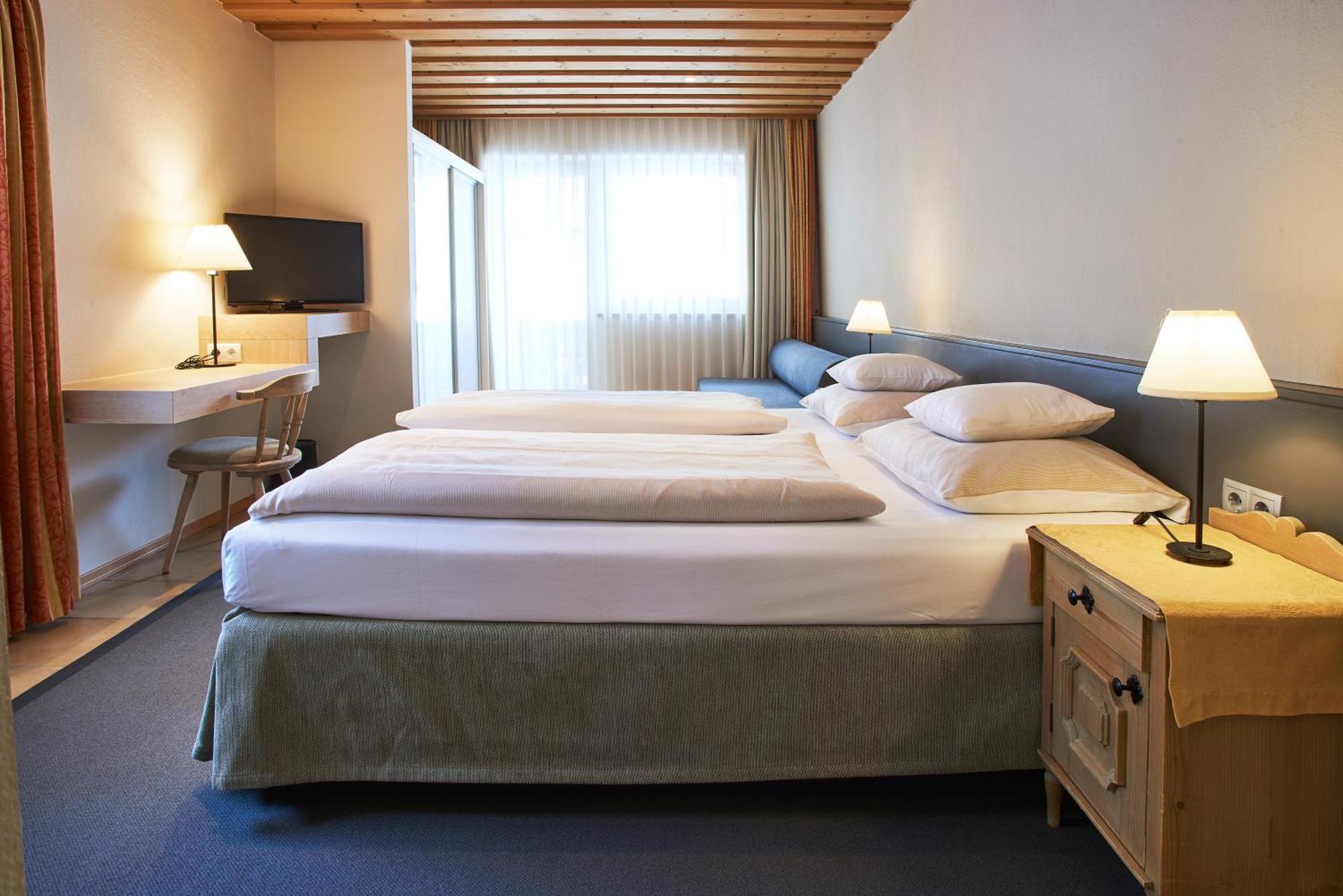Hotel Edelweiss แกร์ลอส ห้อง รูปภาพ
